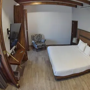 Hotel Diana