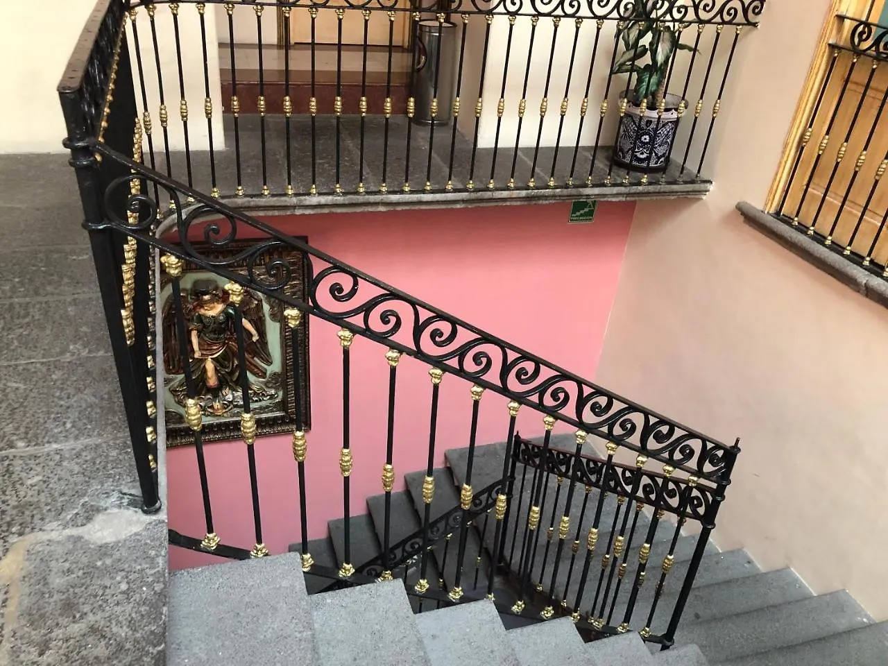 Hotel Elena Puebla
